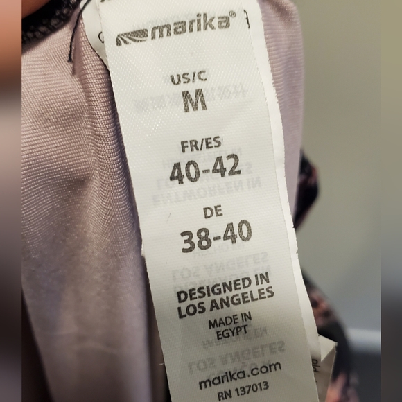 ☆ 3/35$ | MARIKA | Black & Pink Paisley Active Leggings w/ Pockets Size Medium - Picture 6 of 7